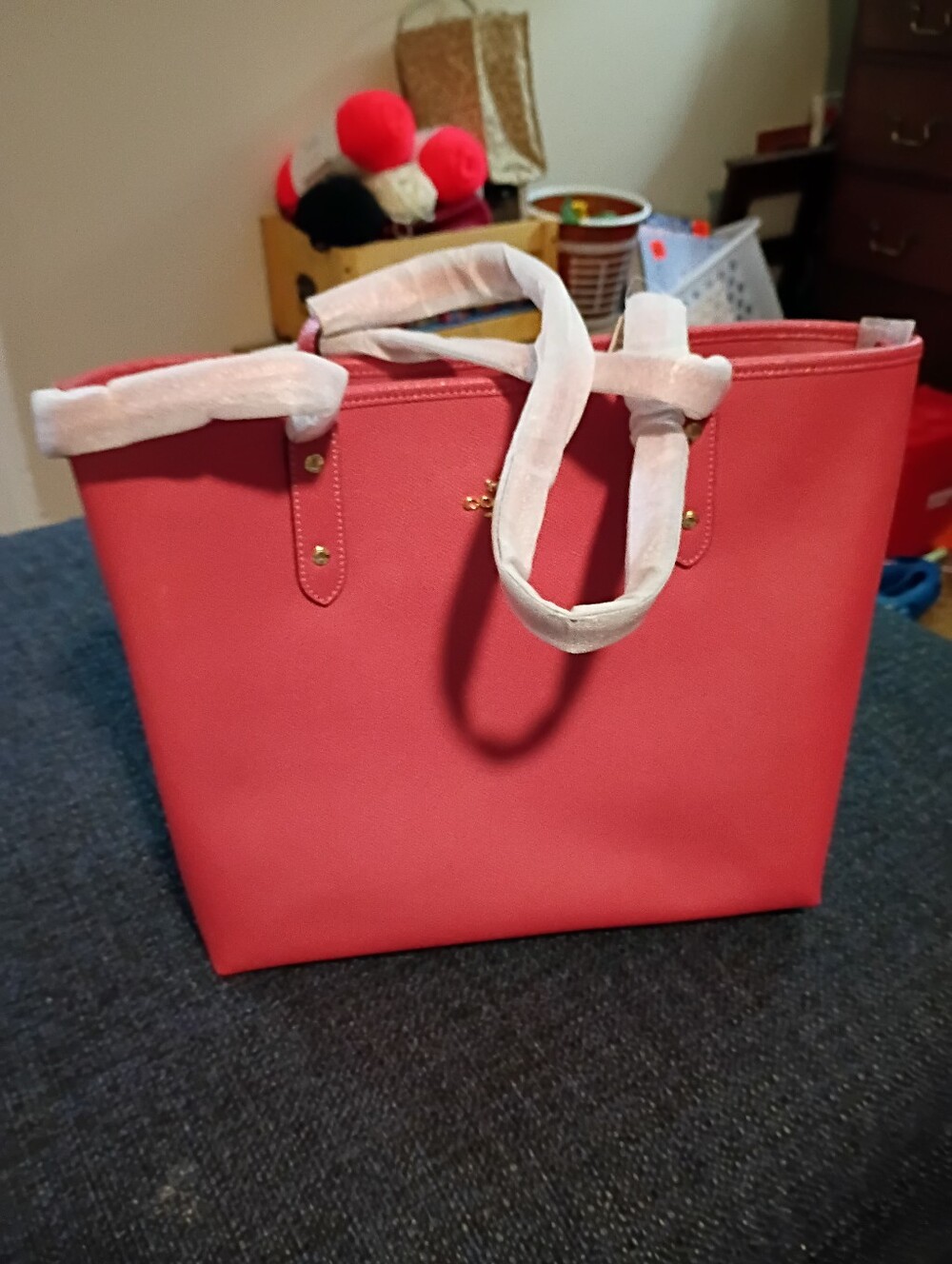 COACH GROSGAIN CITY ZIP TOTE IM/STRAWBERRY